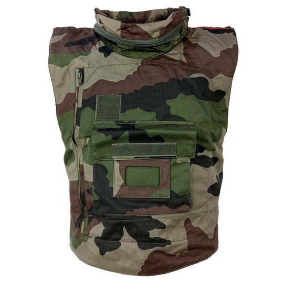 The French Military Flak Vest is an authentic surplus flak vest carrier. - Picture 1 of 12
